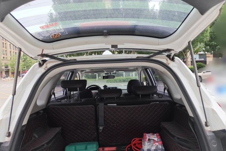 Used Haval H6 2015 Sport Edition 1.5T Manual Two-Wheel Drive Elite Model Trunk