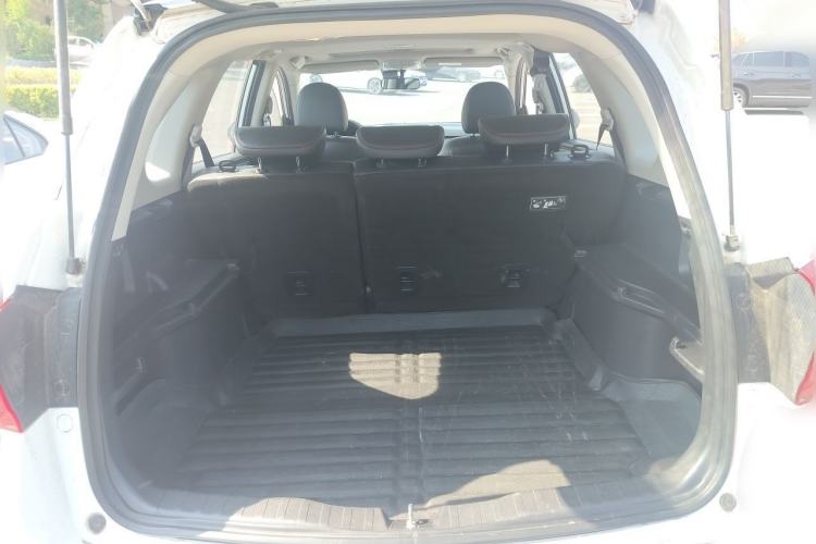 Used Haval H6 2015 Sport Edition 1.5T Automatic Two-Wheel Drive Luxury Model Trunk