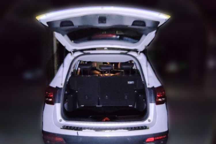 Used Haval H6 2015 Upgraded Model 1.5T Manual Two-Wheel Drive Elite Version Trunk