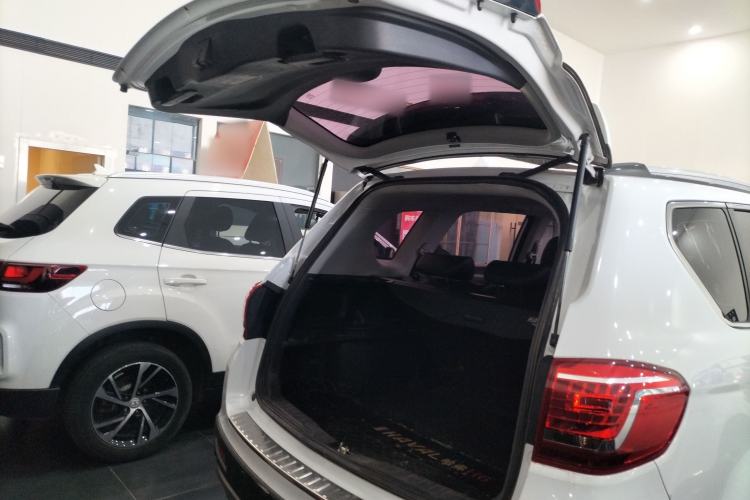 Used Haval H6 2015 Sport Edition 1.5T Automatic Two-Wheel Drive Luxury Model Trunk