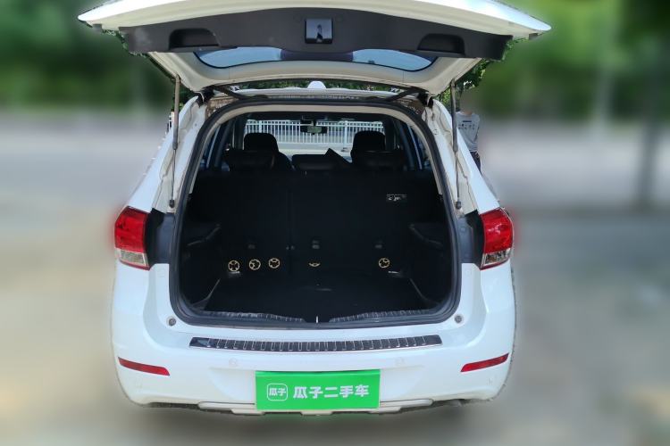 Used Haval H6 2015 Upgraded Model 1.5T Manual Two-Wheel Drive Elite Version Trunk