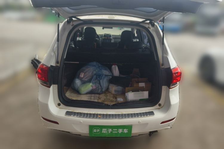 Used Haval H6 2015 Upgraded Model 1.5T Manual Two-Wheel Drive Elite Version Trunk