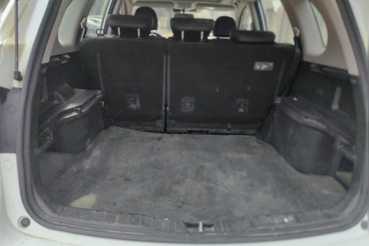 Used Haval H6 2015 Upgraded Model 1.5T Manual Two-Wheel Drive Elite Version Trunk