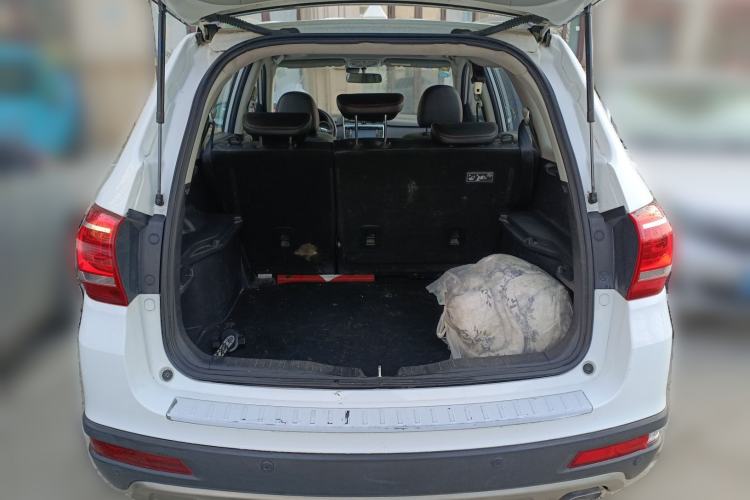 Used Haval H6 2015 Sport Edition 1.5T Automatic Two-Wheel Drive Luxury Model Trunk