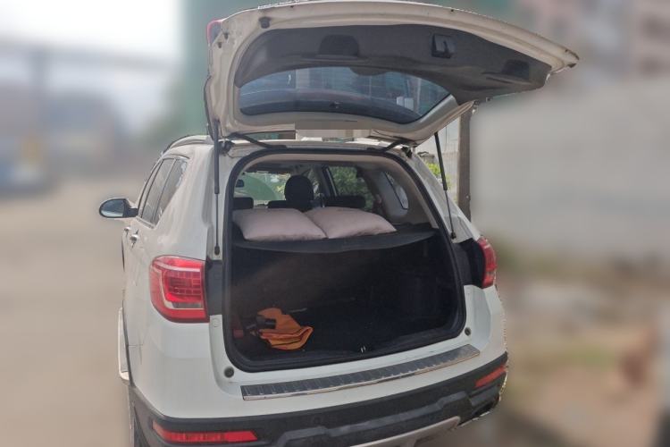 Used Haval H6 2015 Sport Edition 1.5T Manual Two-Wheel Drive Elite Model Trunk