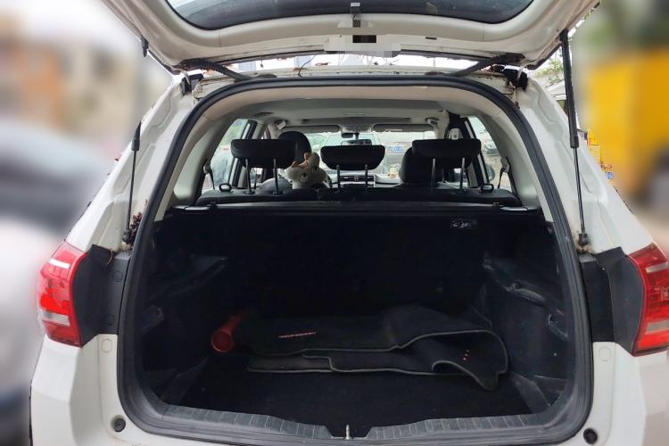 Used Haval H6 2015 Sport Edition 1.5T Manual Two-Wheel Drive Elite Model Trunk