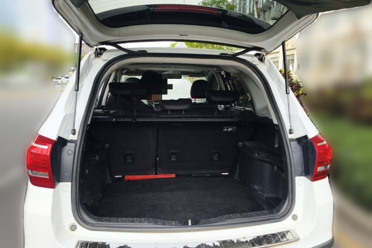 Used Haval H6 2015 Sport Edition 1.5T Automatic Two-Wheel Drive Luxury Model Trunk