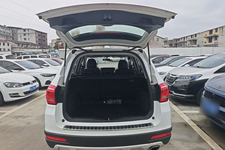 Used Haval H6 2015 Sport Edition 1.5T Automatic Two-Wheel Drive Luxury Model Trunk