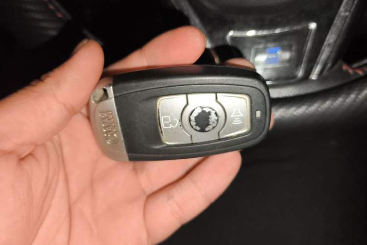 Used Haval H6 2015 Upgraded Model 1.5T Manual Two-Wheel Drive Elite Version Vehicle Key