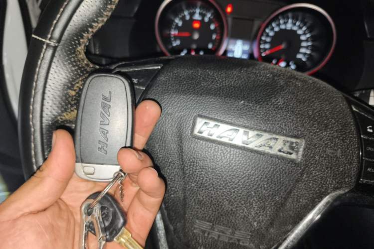 Used Haval H6 2015 Revised Version Sport Edition 1.5T Manual Transmission Two-Wheel Drive Elite Grade Vehicle Key