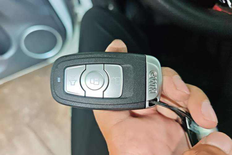 Used Haval H6 2015 Upgraded Model 1.5T Manual Two-Wheel Drive Elite Version Vehicle Key