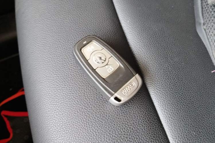 Used Haval H6 2015 Upgraded Model 1.5T Manual Two-Wheel Drive Elite Version Vehicle Key