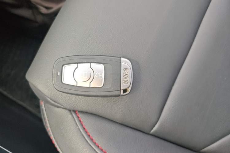 Used Haval H6 2015 Sport Edition 1.5T Automatic Two-Wheel Drive Luxury Model Vehicle Key