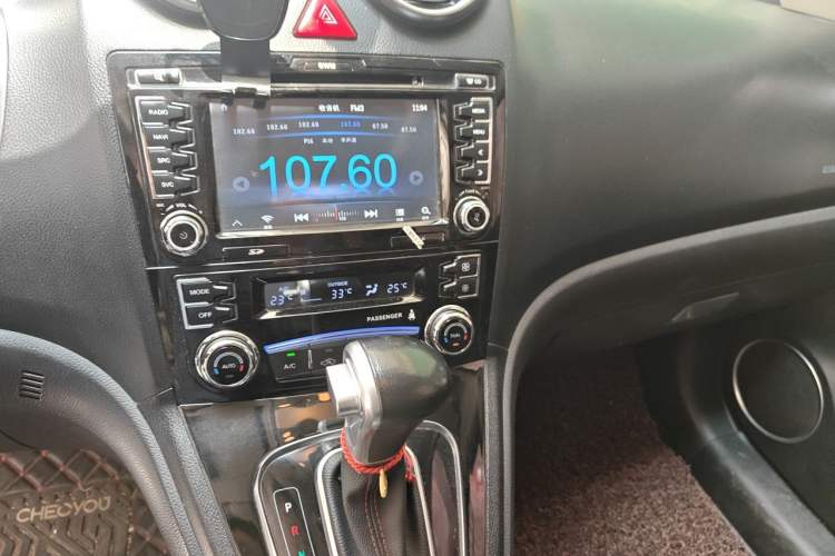Used Haval H6 2016 Upgraded Model 1.5T Automatic Two-Wheel Drive Elite Version Audio And AC Panel