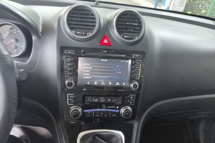 Used Haval H6 2016 Upgraded Model 1.5T Manual Two-Wheel Drive Elite Version Audio And AC Panel