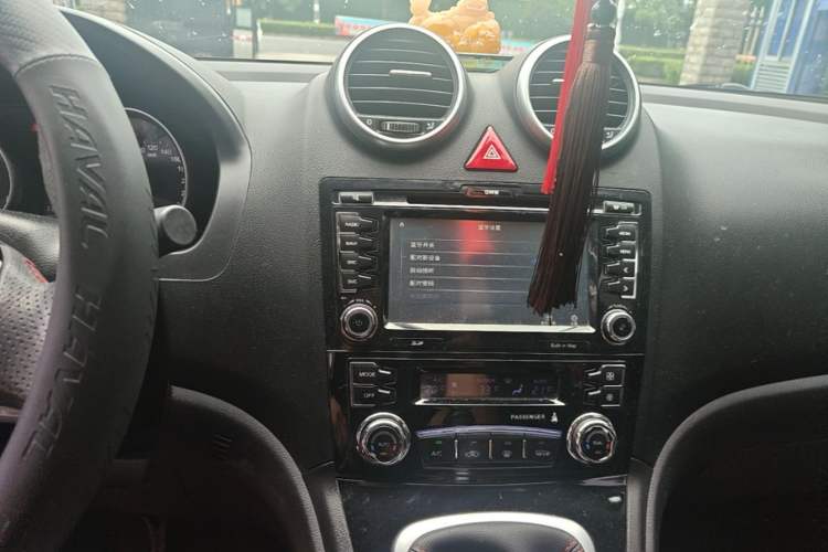 Used Haval H6 2016 Upgraded Model 1.5T Manual Two-Wheel Drive Elite Version Audio And AC Panel