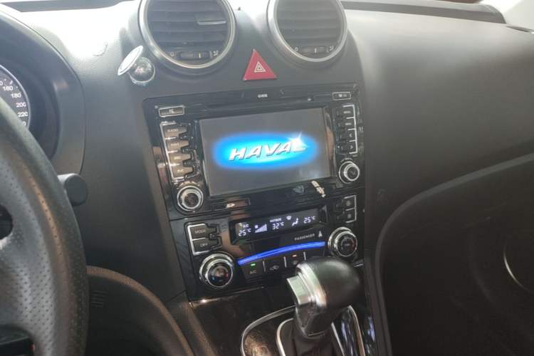 Used Haval H6 2016 Upgraded Model 1.5T Automatic Two-Wheel Drive Elite Version Audio And AC Panel