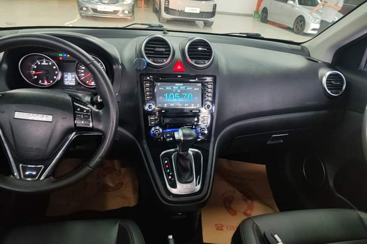 Used Haval H6 2016 Upgraded Model 1.5T Automatic Two-Wheel Drive Elite Version Audio And AC Panel