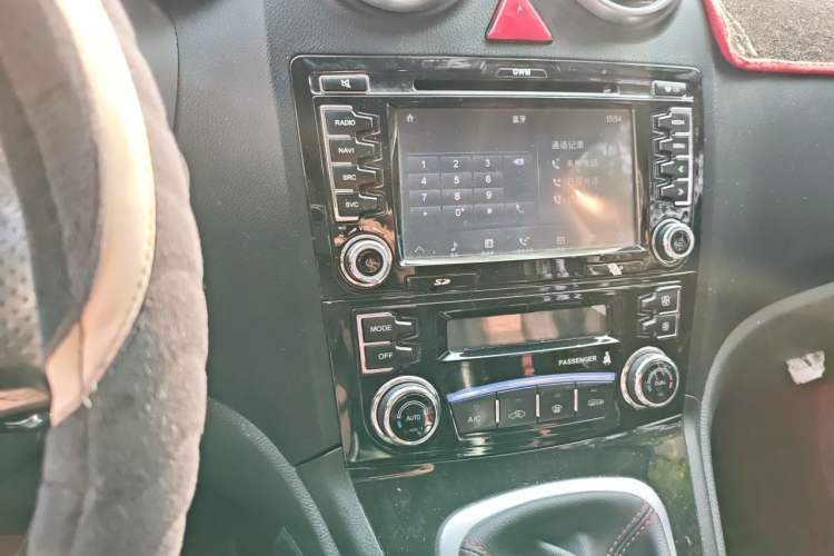 Used Haval H6 2016 Upgraded Model 1.5T Manual Two-Wheel Drive Elite Version Audio And AC Panel