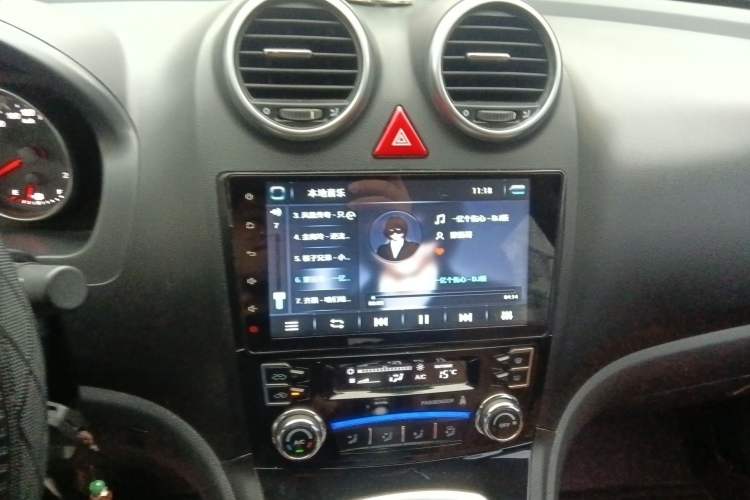 Used Haval H6 2016 Upgraded Model 1.5T Manual Two-Wheel Drive Value Edition Audio And AC Panel