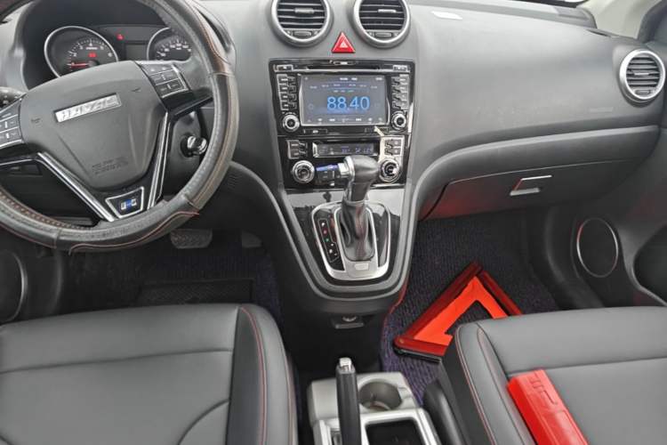 Used Haval H6 2016 Upgraded Model 1.5T Automatic Two-Wheel Drive Elite Version Audio And AC Panel