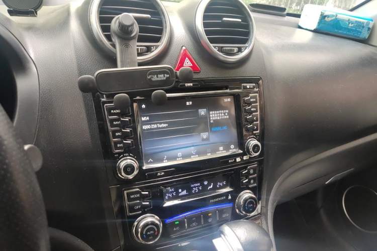 Used Haval H6 2016 Upgraded Model 1.5T Automatic Two-Wheel Drive Elite Version Audio And AC Panel