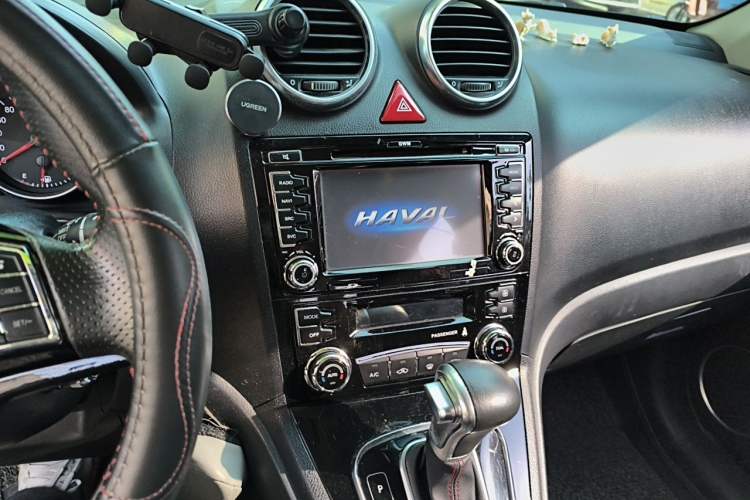 Used Haval H6 2016 Upgraded Model 1.5T Automatic Two-Wheel Drive Elite Version Audio And AC Panel