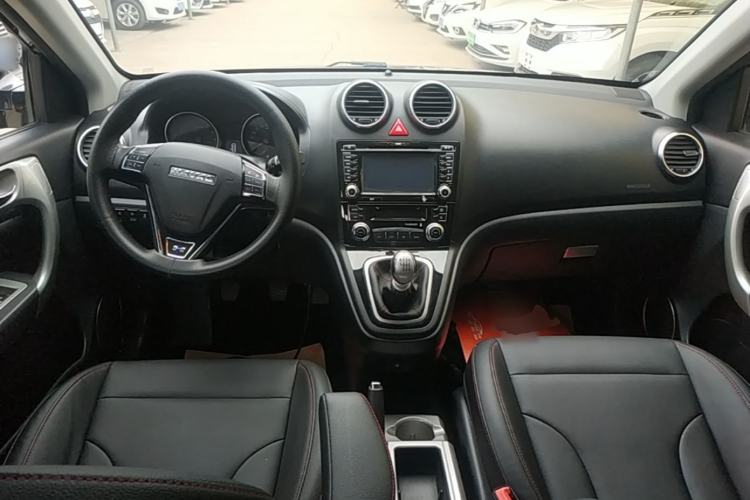 Used Haval H6 2016 Upgraded Model 1.5T Manual Two-Wheel Drive Elite Version Center Console