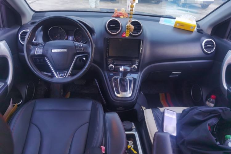 Used Haval H6 2016 Upgraded Model 1.5T Automatic Two-Wheel Drive Elite Version Center Console