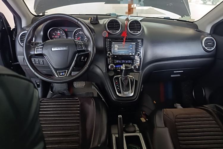 Used Haval H6 2016 Upgraded Model 1.5T Automatic Two-Wheel Drive Elite Version Center Console