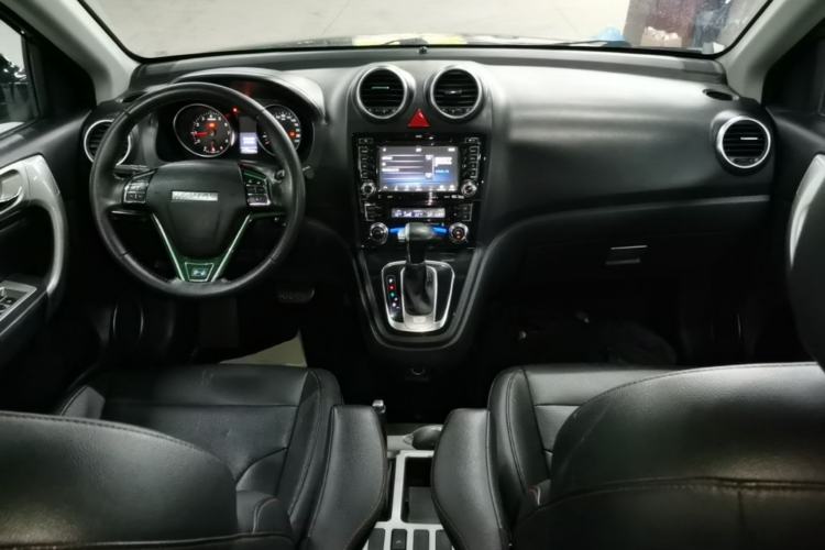 Used Haval H6 2016 Upgraded Model 1.5T Automatic Two-Wheel Drive Elite Version Center Console
