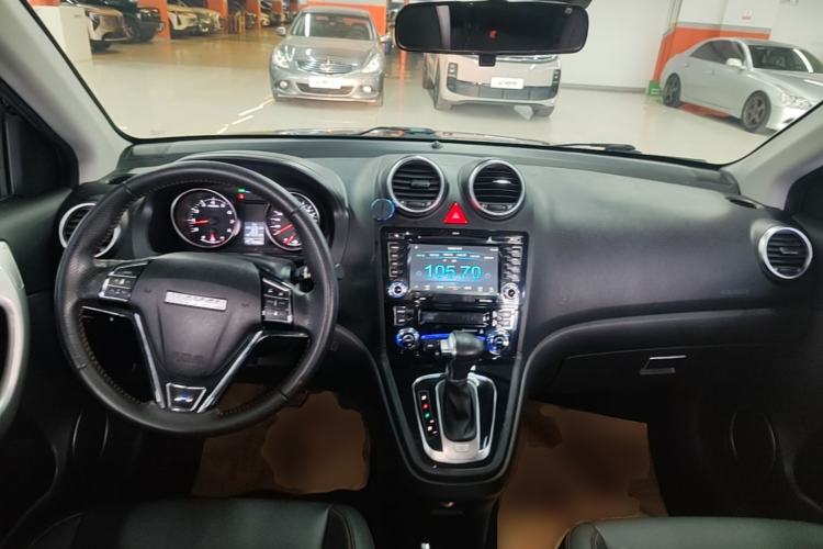 Used Haval H6 2016 Upgraded Model 1.5T Automatic Two-Wheel Drive Elite Version Center Console