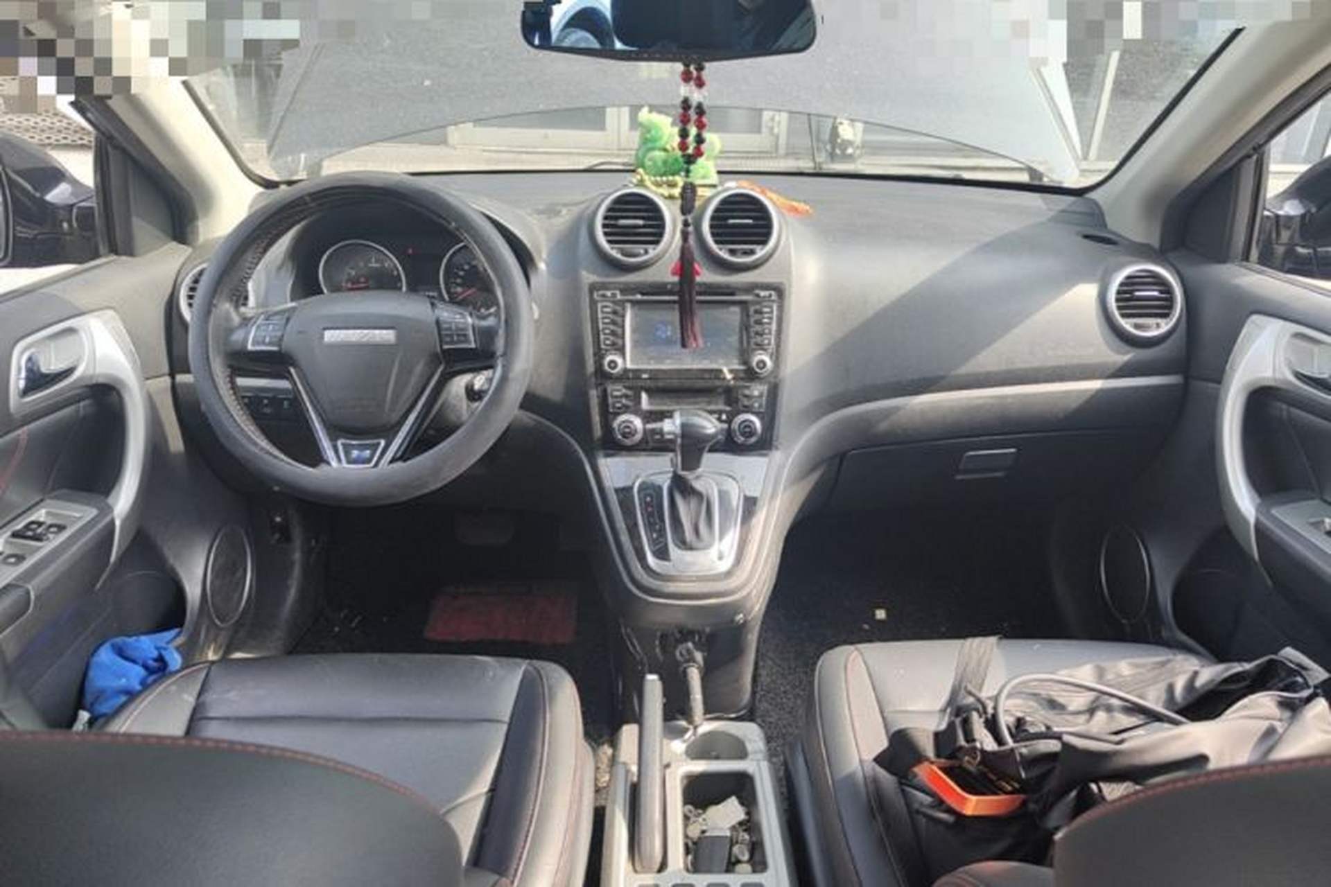 Used Haval H6 2016 Upgraded Model 1.5T Automatic Two-Wheel Drive Elite Version Center Console