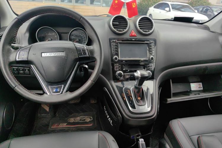 Used Haval H6 2016 Upgraded Model 1.5T Automatic Two-Wheel Drive Elite Version Center Console