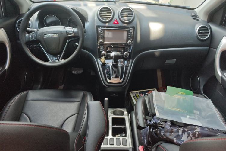 Used Haval H6 2016 Upgraded Model 1.5T Automatic Two-Wheel Drive Elite Version Center Console