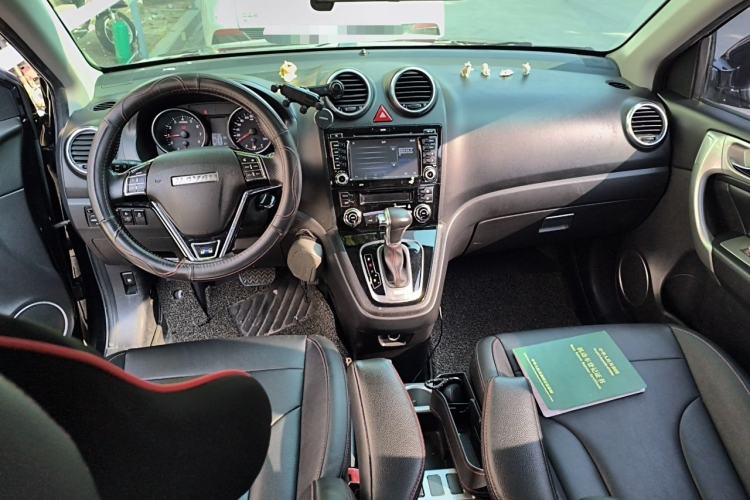 Used Haval H6 2016 Upgraded Model 1.5T Automatic Two-Wheel Drive Elite Version Center Console