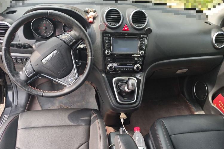 Used Haval H6 2016 Upgraded Model 1.5T Manual 4x4 Elite Version Center Console