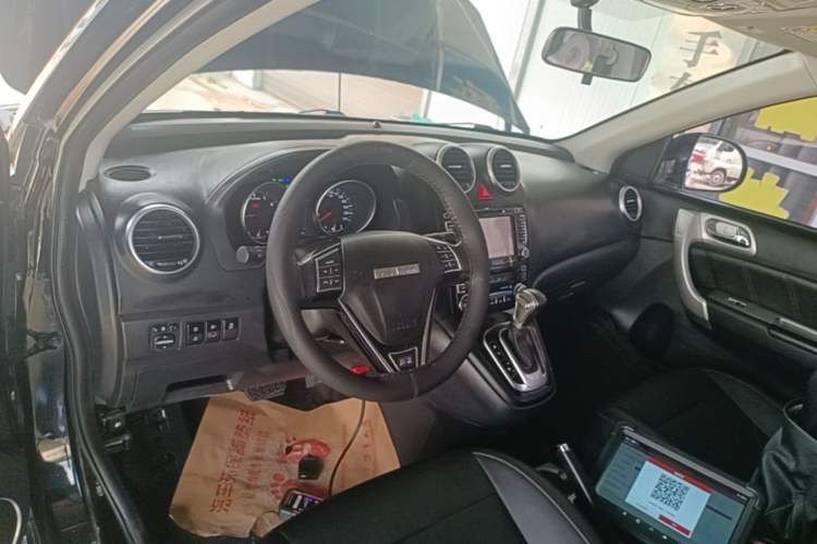 Used Haval H6 2016 Upgraded Model 1.5T Automatic Two-Wheel Drive Elite Version Center Console