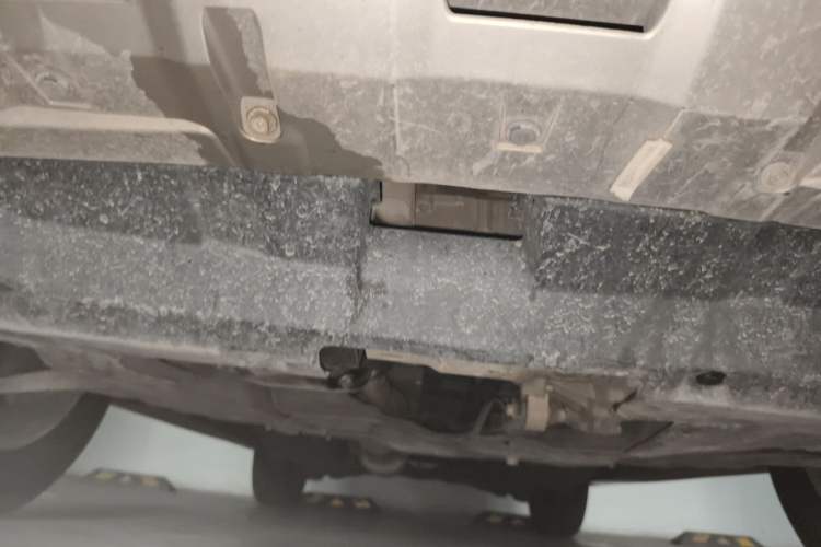 Used Haval H6 2016 Upgraded Model 1.5T Manual Two-Wheel Drive Urban Version Chassis Front