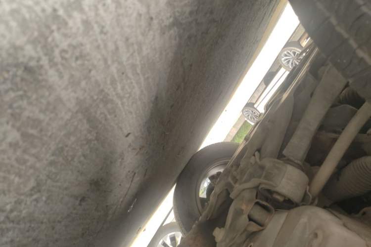 Used Haval H6 2016 Upgraded Model 1.5T Automatic Two-Wheel Drive Elite Version Chassis Front Left