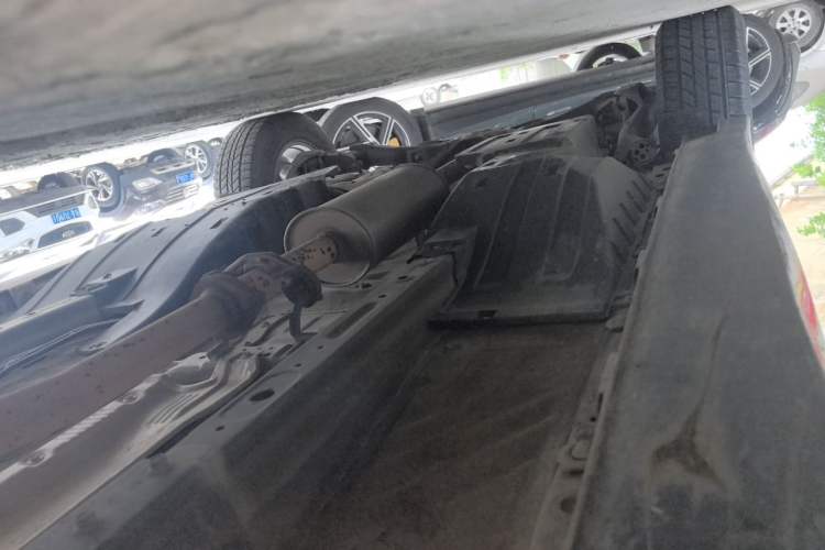 Used Haval H6 2016 Upgraded Model 1.5T Manual Two-Wheel Drive Elite Version Chassis Front Right