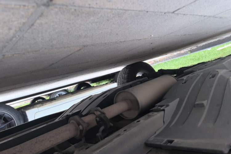 Used Haval H6 2016 Upgraded Model 1.5T Manual Two-Wheel Drive Elite Version Chassis Front Right