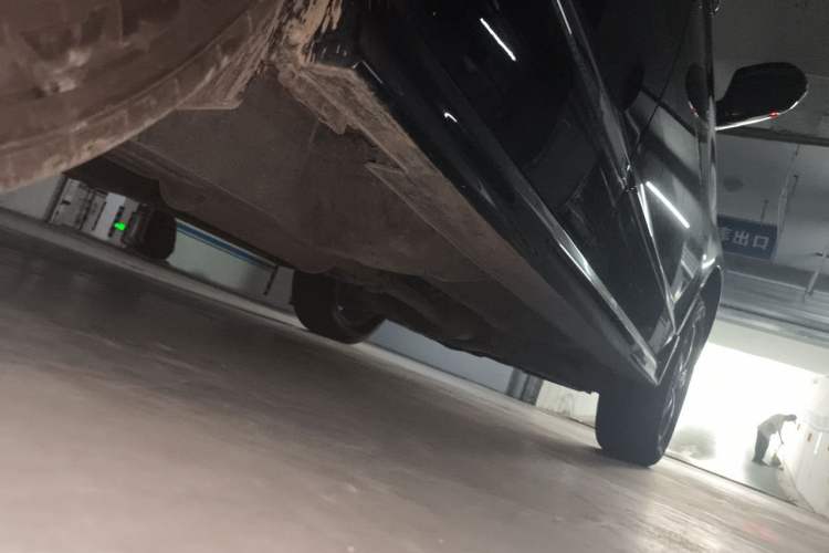 Used Haval H6 2016 Upgraded Model 1.5T Manual Two-Wheel Drive Urban Version Chassis Rear Right