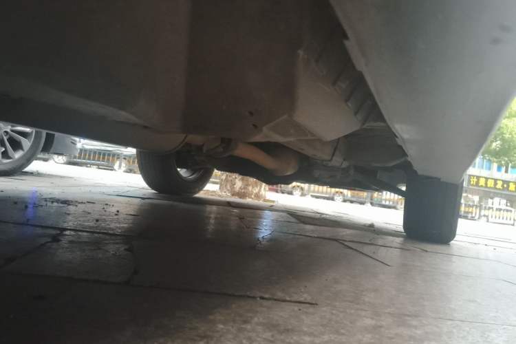 Used Haval H6 2016 Upgraded Model 1.5T Manual Two-Wheel Drive Urban Version Chassis Rear Right