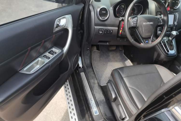 Used Haval H6 2016 Upgraded Model 1.5T Automatic Two-Wheel Drive Elite Version Driver Seat