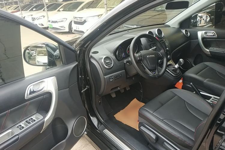 Used Haval H6 2016 Upgraded Model 1.5T Manual Two-Wheel Drive Elite Version Driver Seat