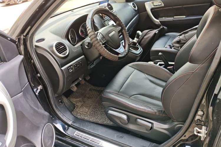 Used Haval H6 2016 Upgraded Model 1.5T Manual Two-Wheel Drive Elite Version Driver Seat
