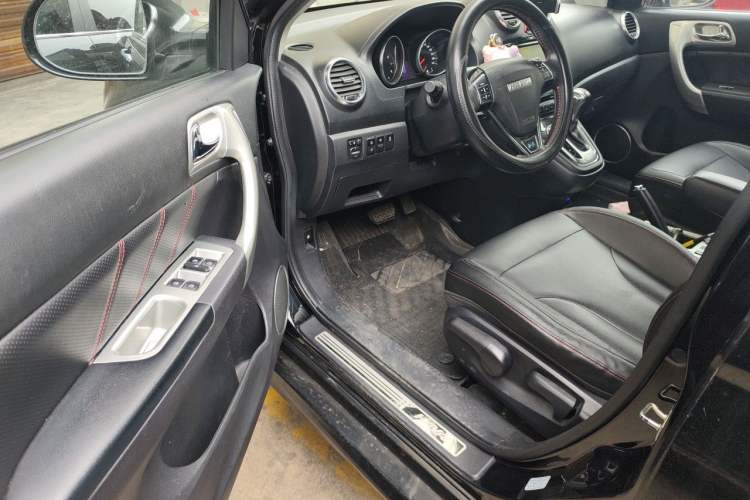Used Haval H6 2016 Upgraded Model 1.5T Automatic Two-Wheel Drive Elite Version Driver Seat