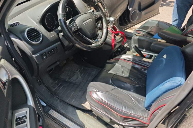 Used Haval H6 2016 Upgraded Model 1.5T Automatic Two-Wheel Drive Elite Version Driver Seat
