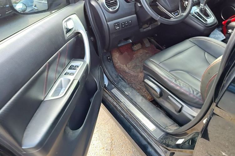 Used Haval H6 2016 Upgraded Model 1.5T Automatic Two-Wheel Drive Elite Version Driver Seat